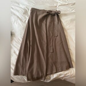Aritzia Wilfred Houndstooth Wrap Skirt